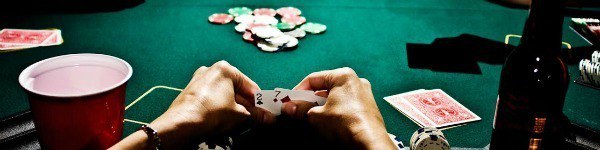 Стили игры в покер: разбор игры тайтового и лузового игрока