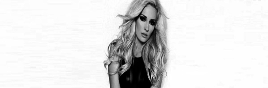 Лейси Джонс