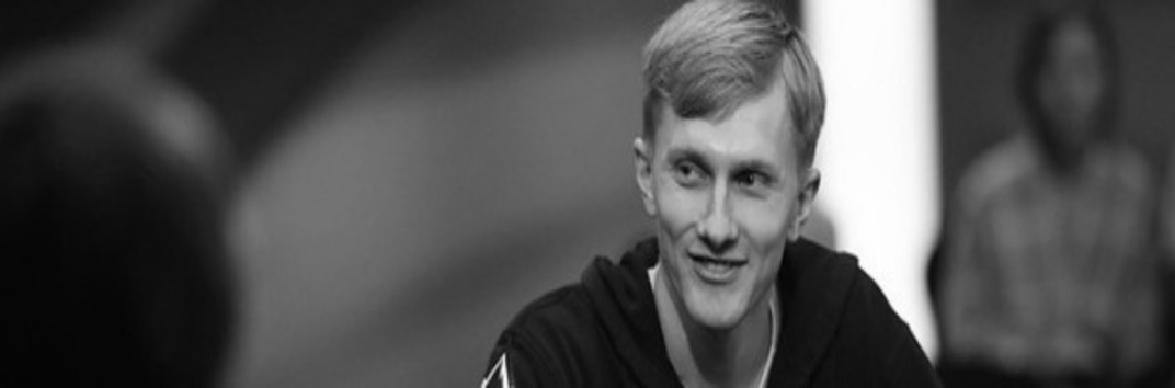 Павел Векслер победил в турнире Bounty Builder