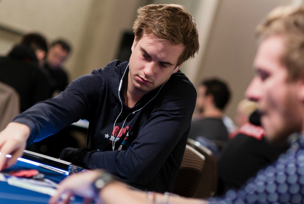 Виктор Блум