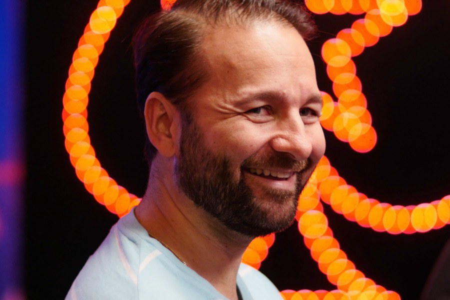 Даниэль Негреану