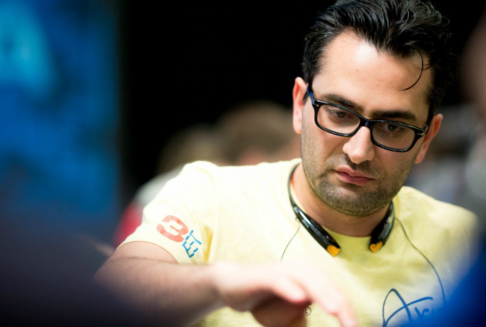 Антонио Эсфандиари