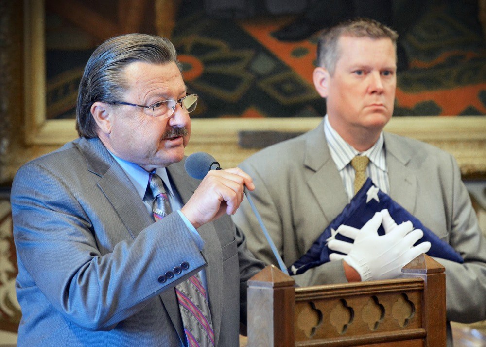 Майк Коуэлл