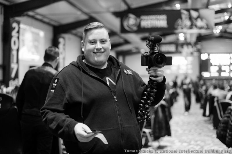 джейми стейплс