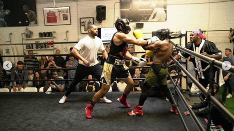 эсфандиари и харт