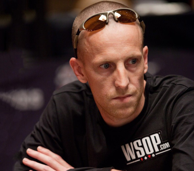 Эндрю Бартон