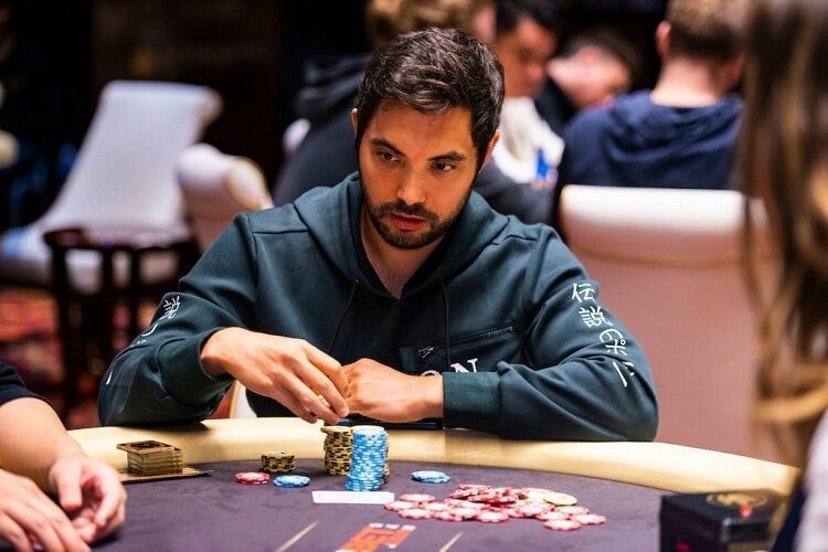 Тимоти Адамс на втором месте в Главном Турнире EPT Online