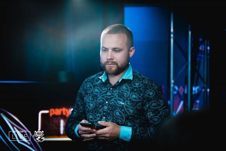 Павел Коваленко победил в двух сателлитах на partypoker